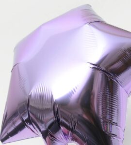 大きなブラックの8分音符とレッドハート、ラベンダースター【ピアノやバレエの発表会のバルーン電報】