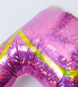 大きなピンクの8分音符と大きなブラックの8分音符、マゼンタハート【ピアノやバレエの発表会のバルーン電報】