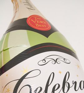 大きなお祝いシャンパンとLOVE【結婚式のバルーン電報】
